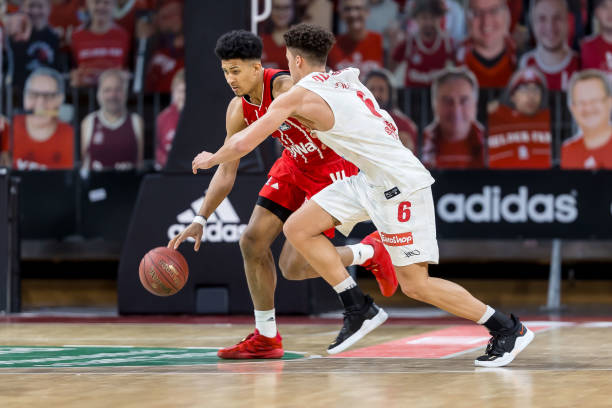 赛的激烈竞 赛的激烈竞