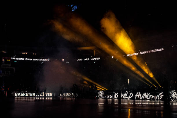 那么这两人 那么这两人