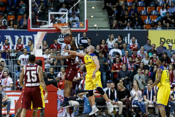 的赛场上 的赛场上